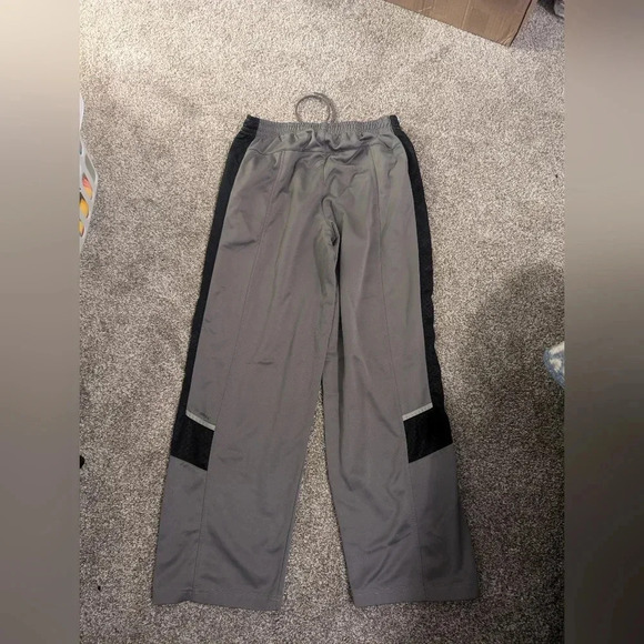 ๐3/$15๐Men's medium matrix pants - Picture 2 of 5